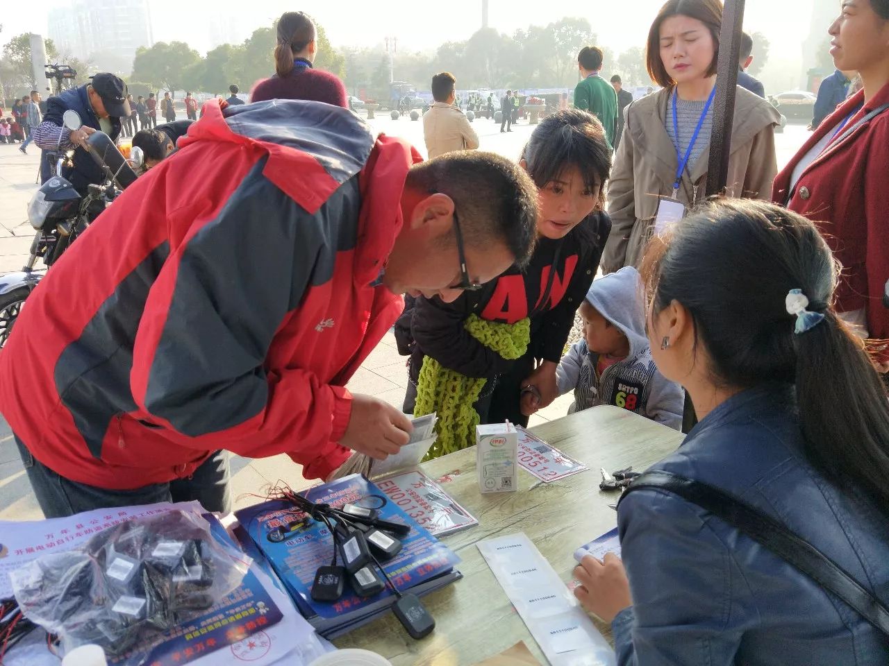 万年县多少人口_万年县第一中学确保今秋如期开学 可容纳学生5000人(2)