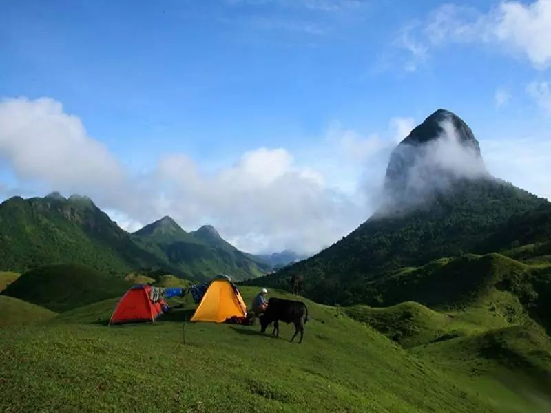 47 岑溪天龙顶山地公园风景区已经开发建设了龙脊仙桥,冰川遗址,田园