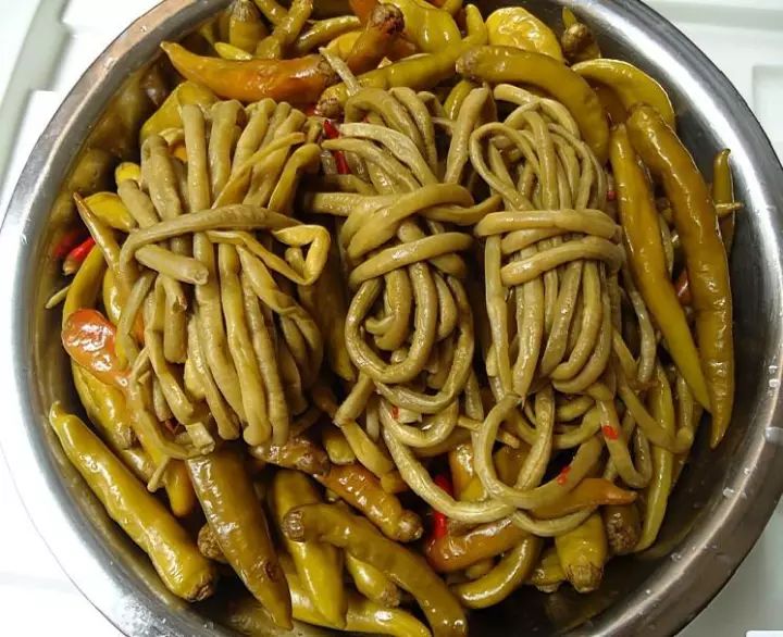 耒阳坛子菜 ▽ 坛子菜是耒阳著名的土特产.