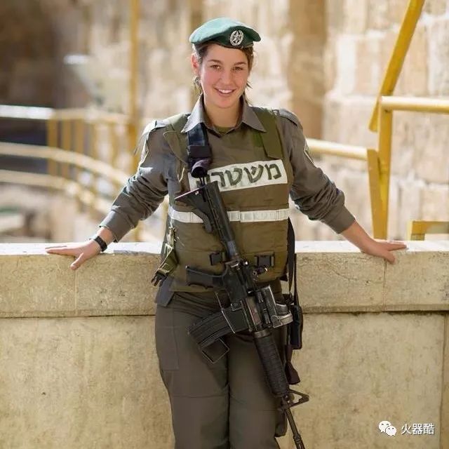【挎枪满街跑】以色列女兵图集
