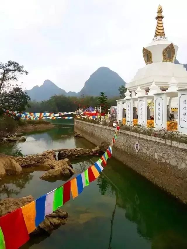 钦州出发河池都安龙湾乡铁索桥三岛湾安福寺二日游