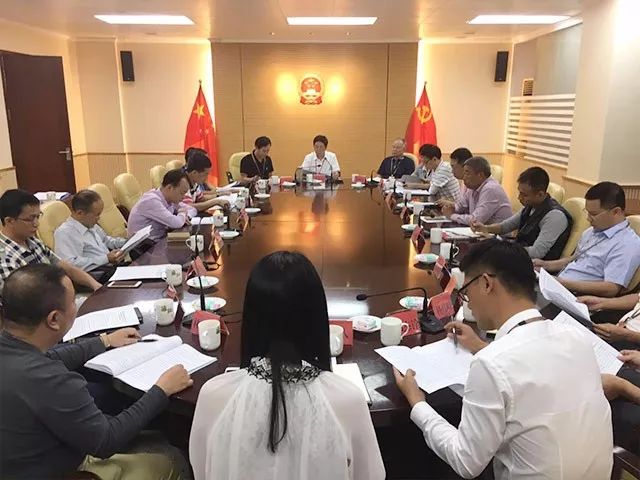 濠江区召开四届区纪委三次全会