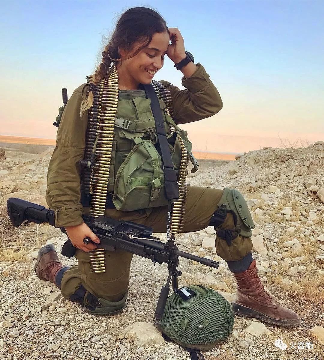 【挎枪满街跑】以色列女兵图集