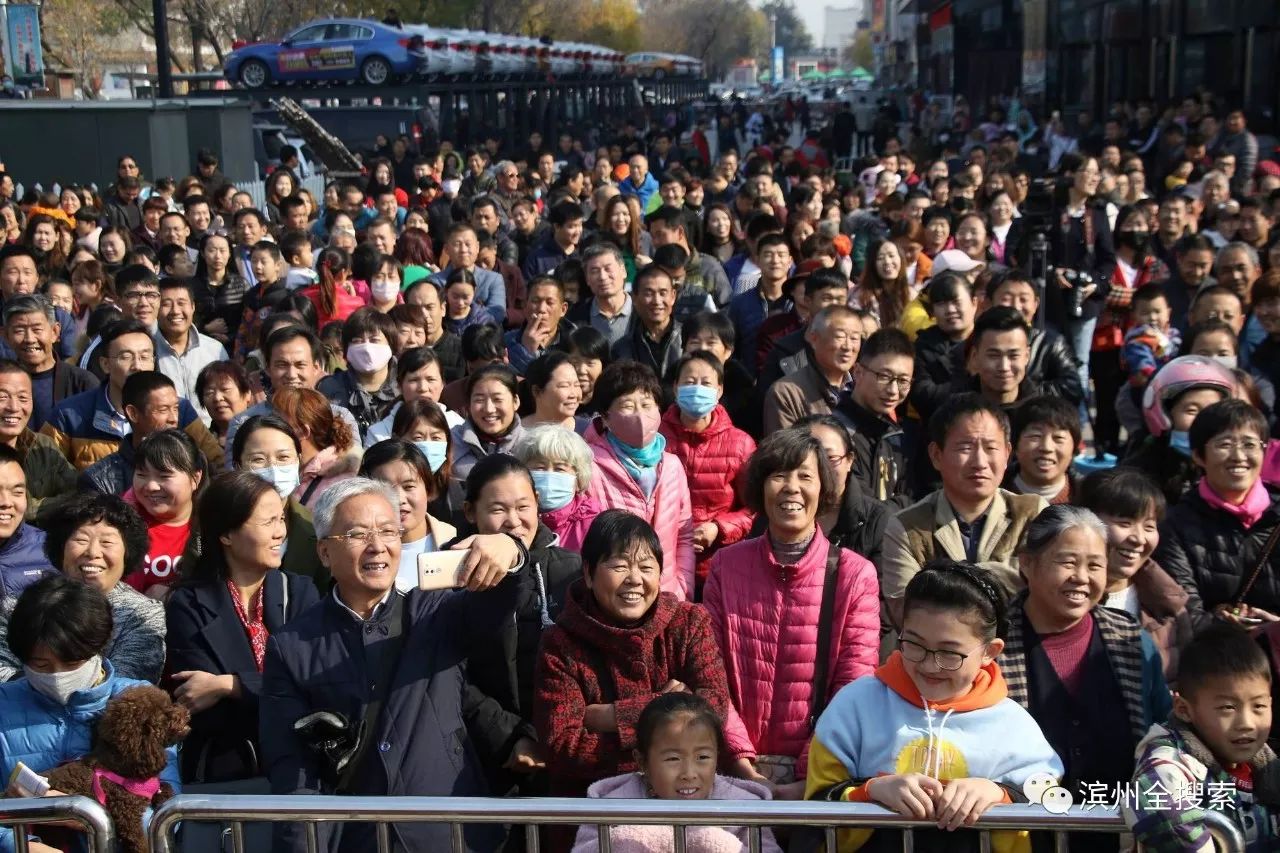 人口不超过一亿的民族_乌克兰人口的民族组成