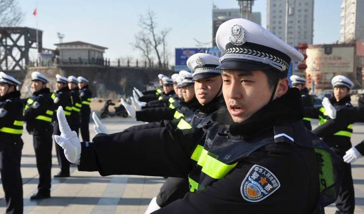 公安协警招聘_2015年新疆乌苏市招聘公安协警200人公告(2)