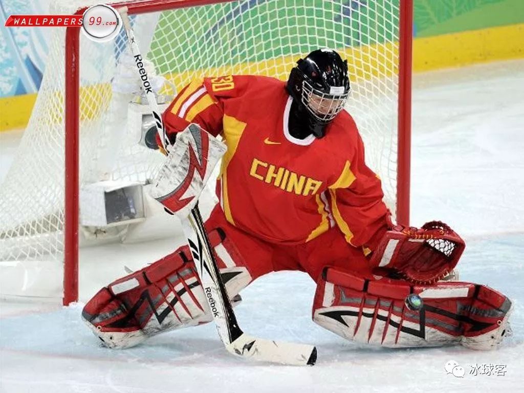 我必须要说:打冰球的中国女孩最美丽!为你们打call!