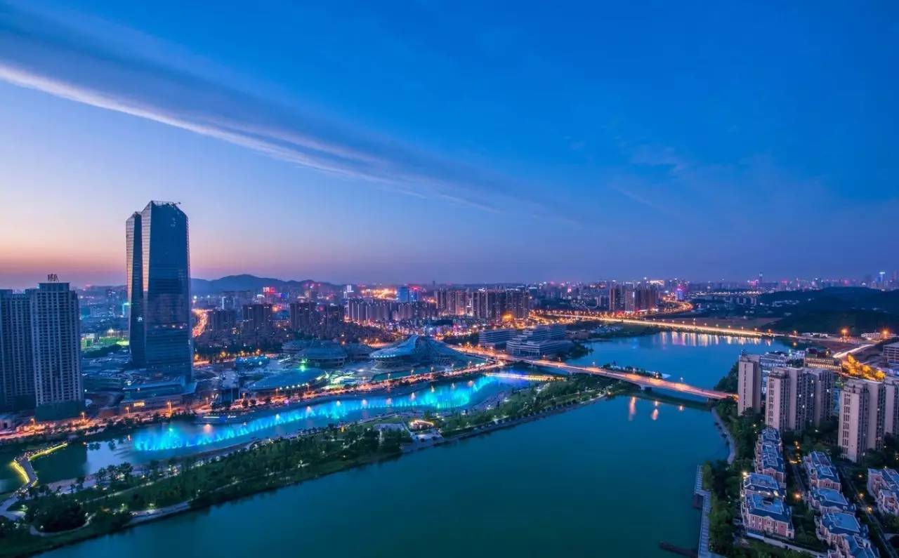 城市战略获赞，金茂喜摘“中国城市运营商TOP10第一名”