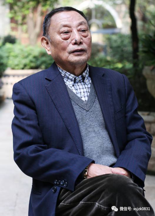 "潘老的话题从现在慢慢转到过去,他神情里充满了向往,从前的记忆便被