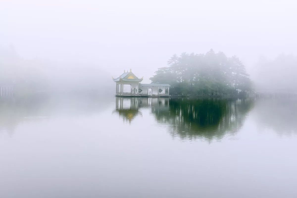 风淅淅,雨纤纤;一城烟雨愁煞人