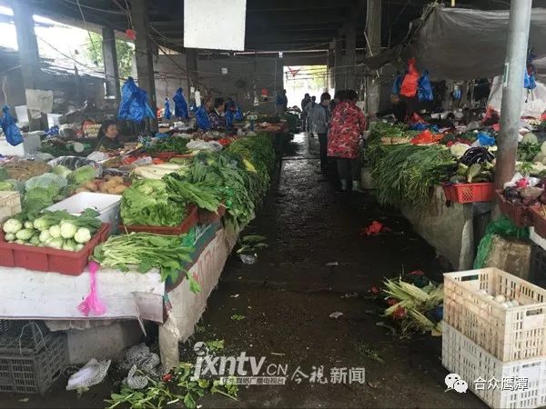 鹰潭一菜场脏乱差 记者关注促解决