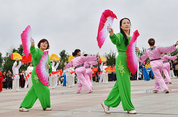 解读《规范广场舞通知"拯救"大爷大妈,三大问题需细化