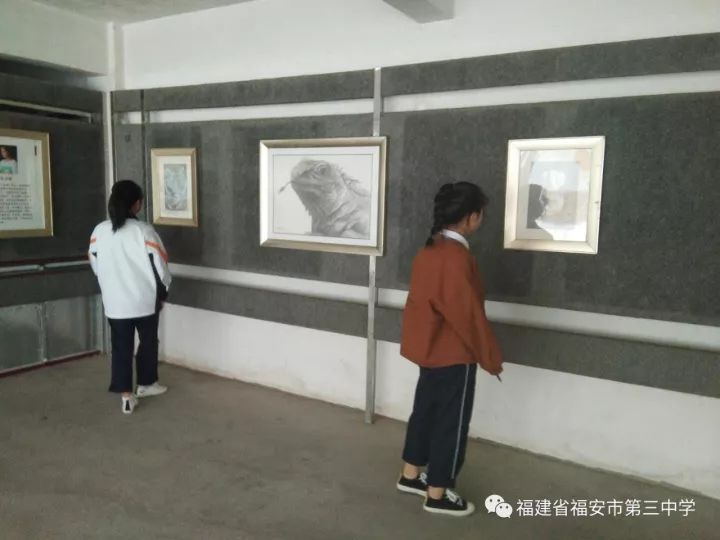 福安三中举办陈诗敏同学画展快来观赏吧灵气逼人的作品一定会令你喜欢