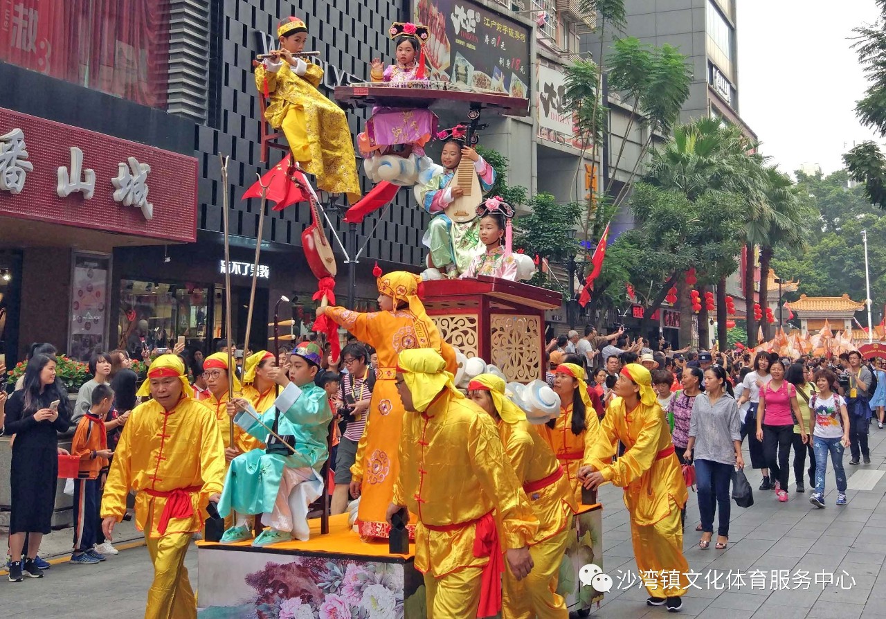 11月12日,沙湾飘色参加第六届番禺旅外乡亲恳亲大巡游活动,由沙湾飘色