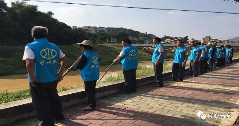 我市村级护水队在行动