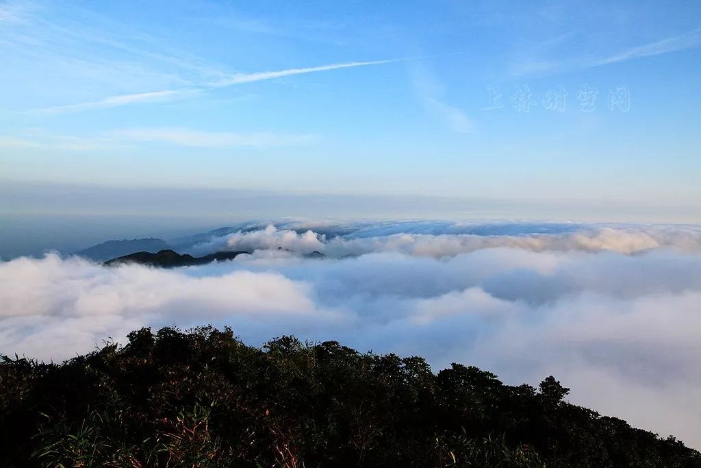 全网首家,上林大明山龙头峰云海,日出,光航拍