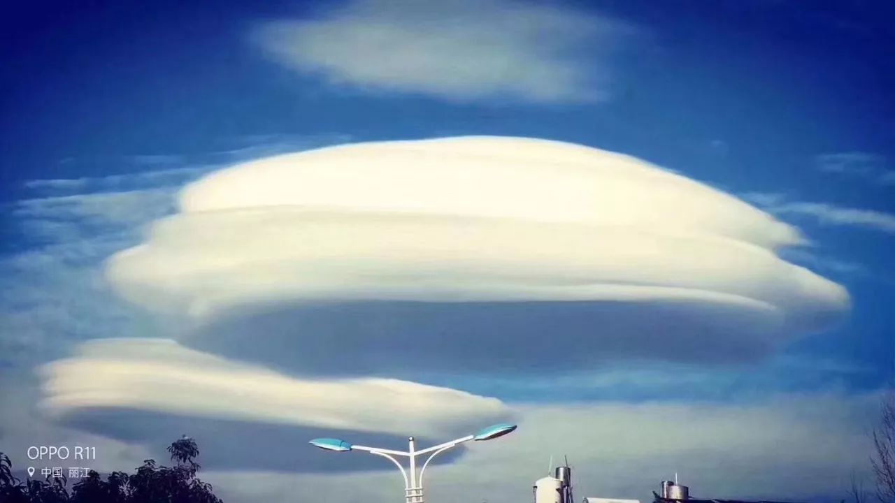 丽江ufo云,惊动了美国宇航局,惊艳了整个宇宙