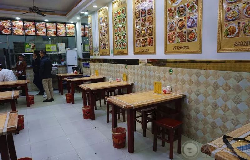 如今走进蕉城区大街小巷,这样的餐饮店比比皆是.