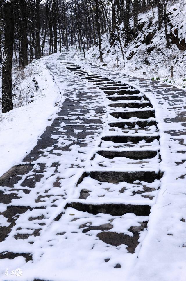 美文诗词《山中雪后》