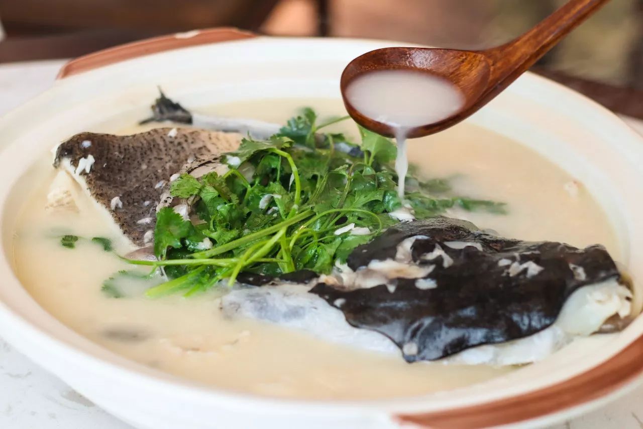 珍菌浓汤大鱼头摄影图__传统美食_餐饮美食_摄影图库_昵图网nipic.com