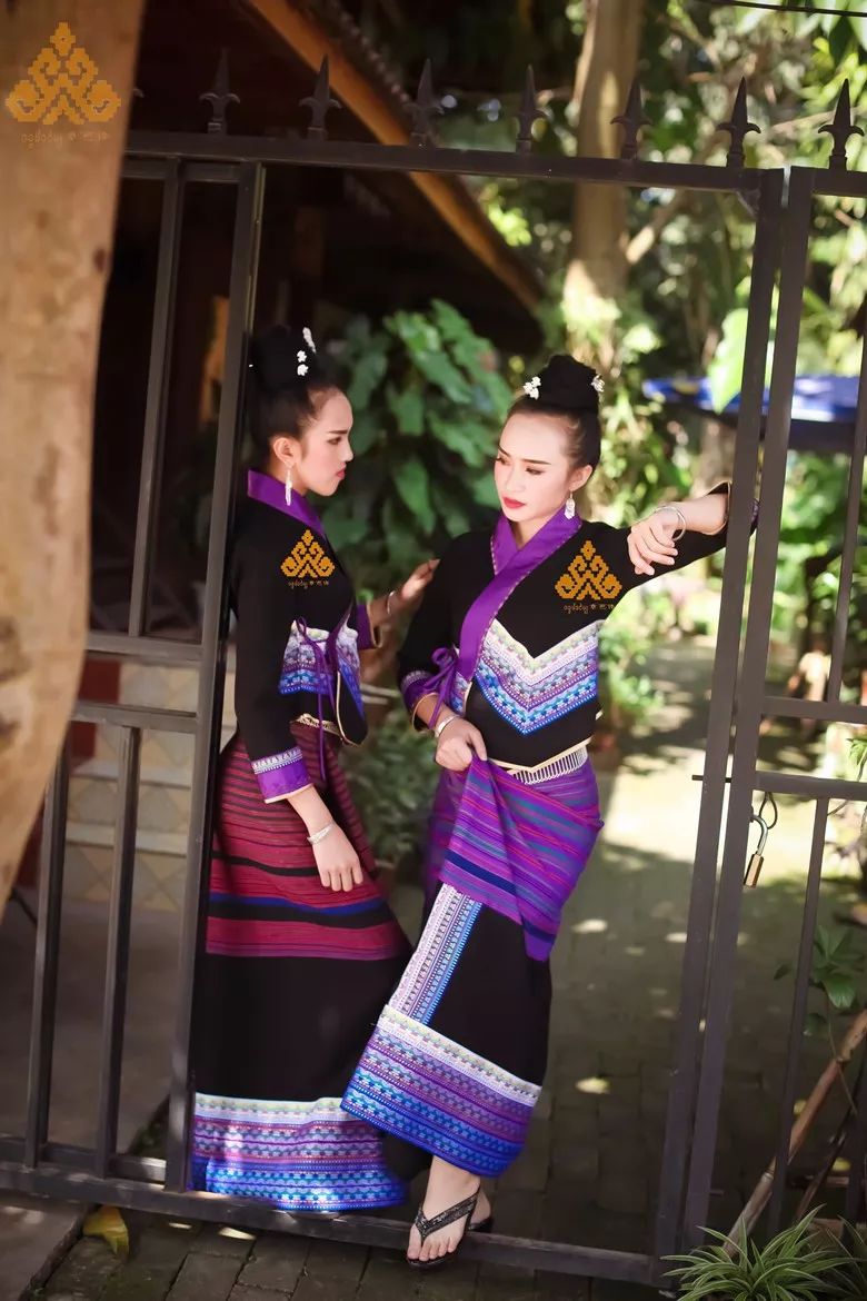 女人,一定要够挑 最美章芭傣服饰