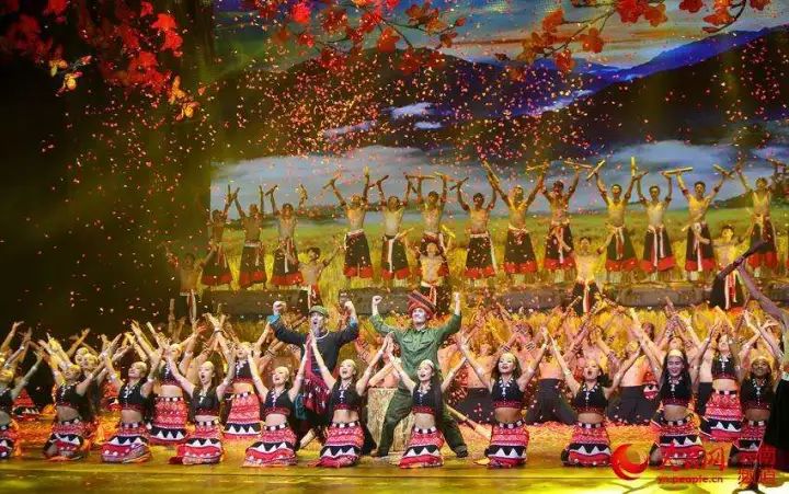 《阿佤人民再唱新歌》舞蹈诗在昆展演