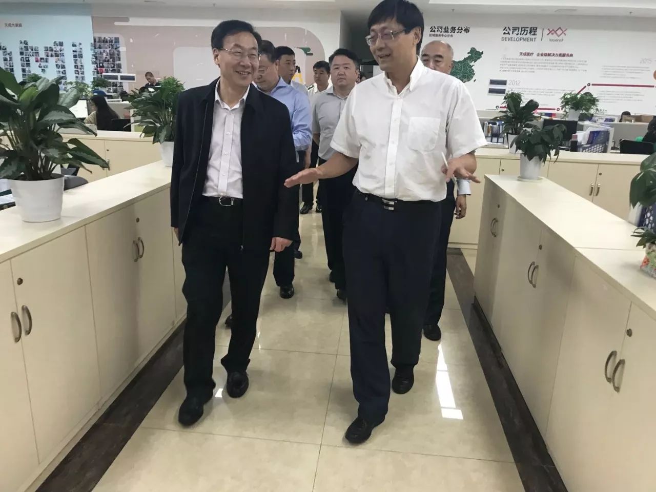 黑龙江省佳木斯市委书记徐建国一行莅临达安创谷调研考察