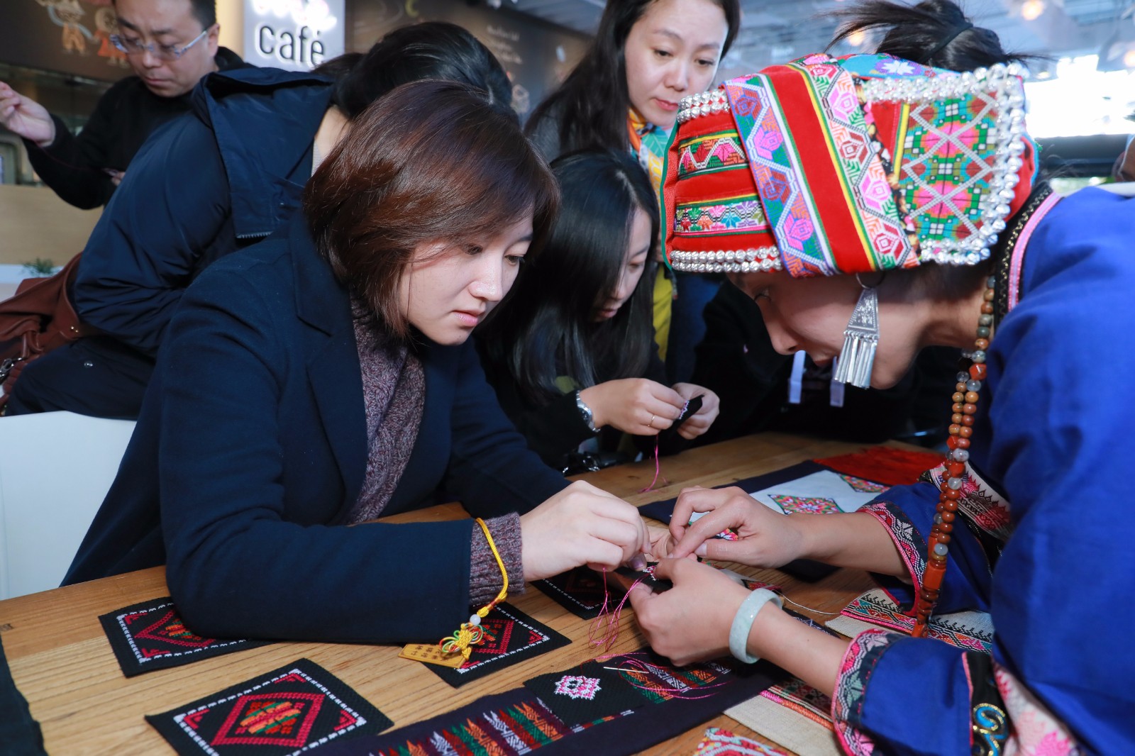 石林撒尼刺绣可持续生计项目正在云南石林彝族自治县布局,将因地制宜