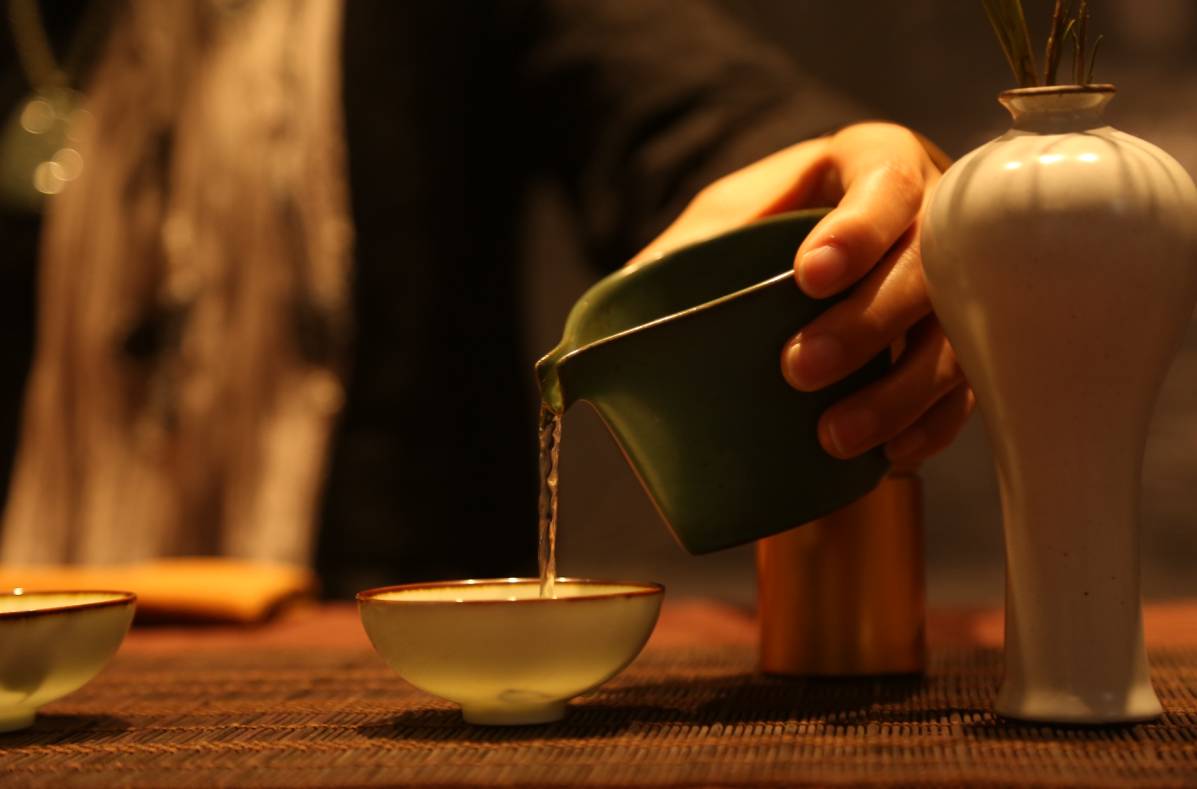 【薇·魅力女性课堂】手捧一杯热茶,已决意把秋冷冬寒