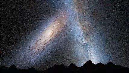 5亿年以后,当仙女座大星系(m31)与银河系的致命冲撞临近时,它在夜空中