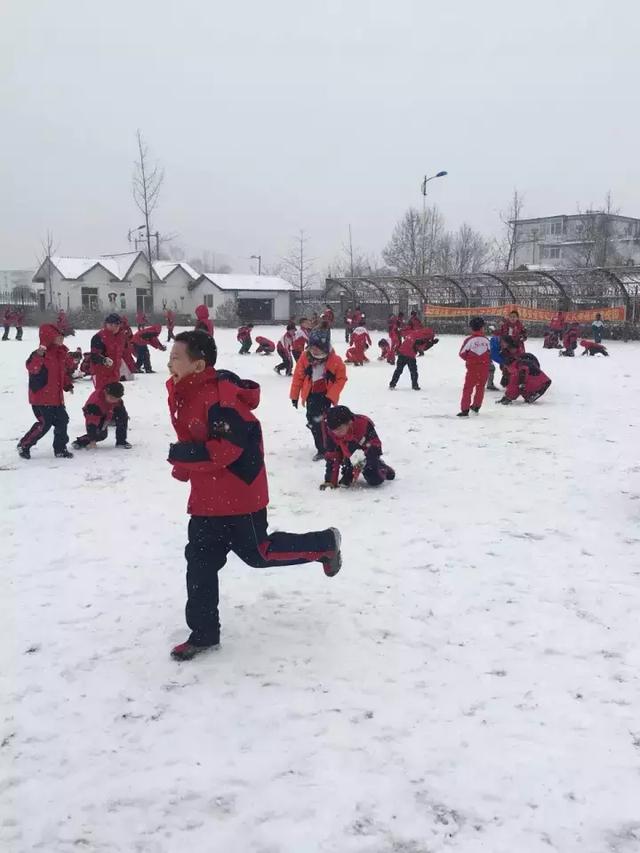 集安的第一场雪我们通常用打雪仗迎接