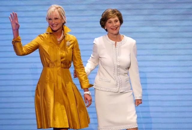 cindy mccain&laura bush 2008 hillary clinton 1997 oscar de la