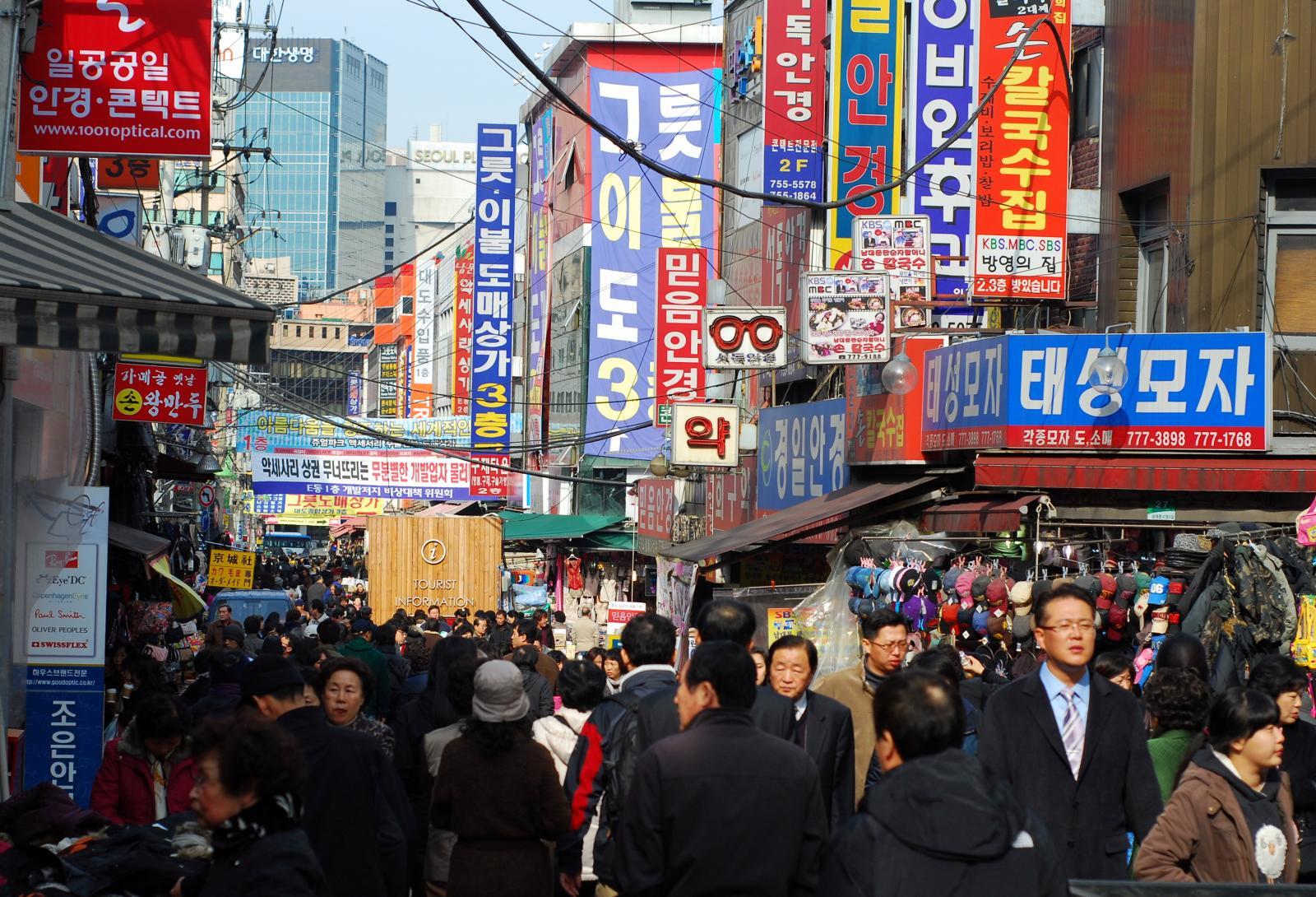 没有游客？韩国导游告诉你：中国游客依然很多，还喜欢买泡菜