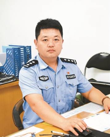 每日警星丨王涛:贴心警长筑"平安社区"