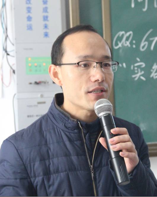 张存敬:首届河南最具成长力教师,河南师范大学附属中学数学教师,全国