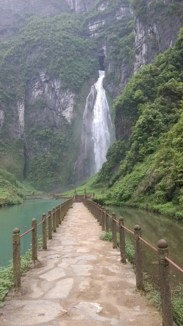 游玩湘西:大龙洞瀑布