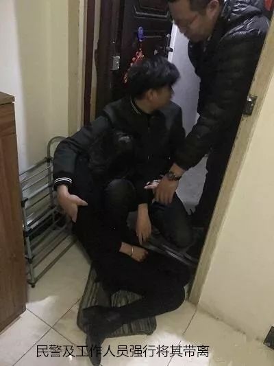 合租女搬走留下内衣_合租女室友的内衣