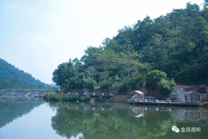 野生动物园,高端度假酒店,国际会议中心等;三期建设山地运动,生态保育