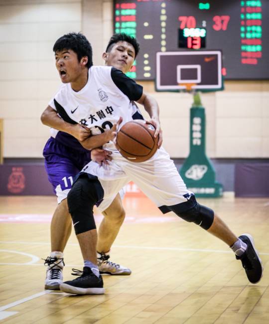 左右 华模中学58:53光明中学