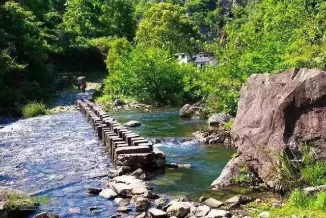 雁楠公路边美景之雁筋竹涧古道