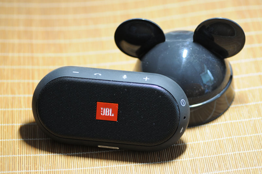 不要被它的外观迷惑jbl Trip车载蓝牙音箱