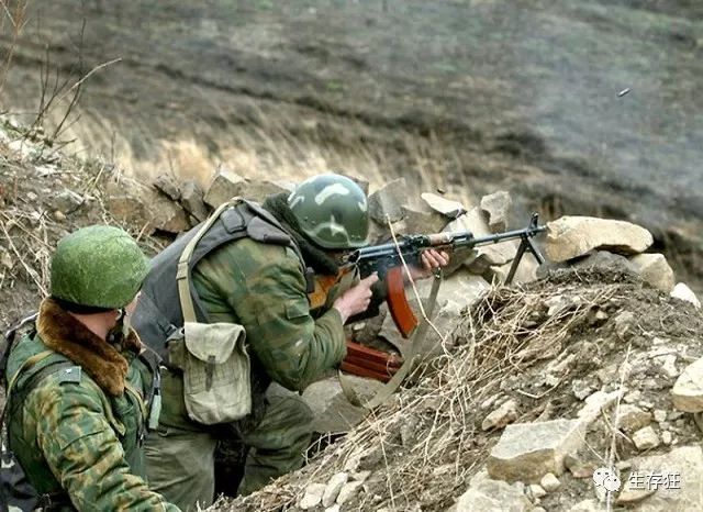 苏联解体后俄军仍然沿用rpk-74机枪,火力持续性的问题凸显.
