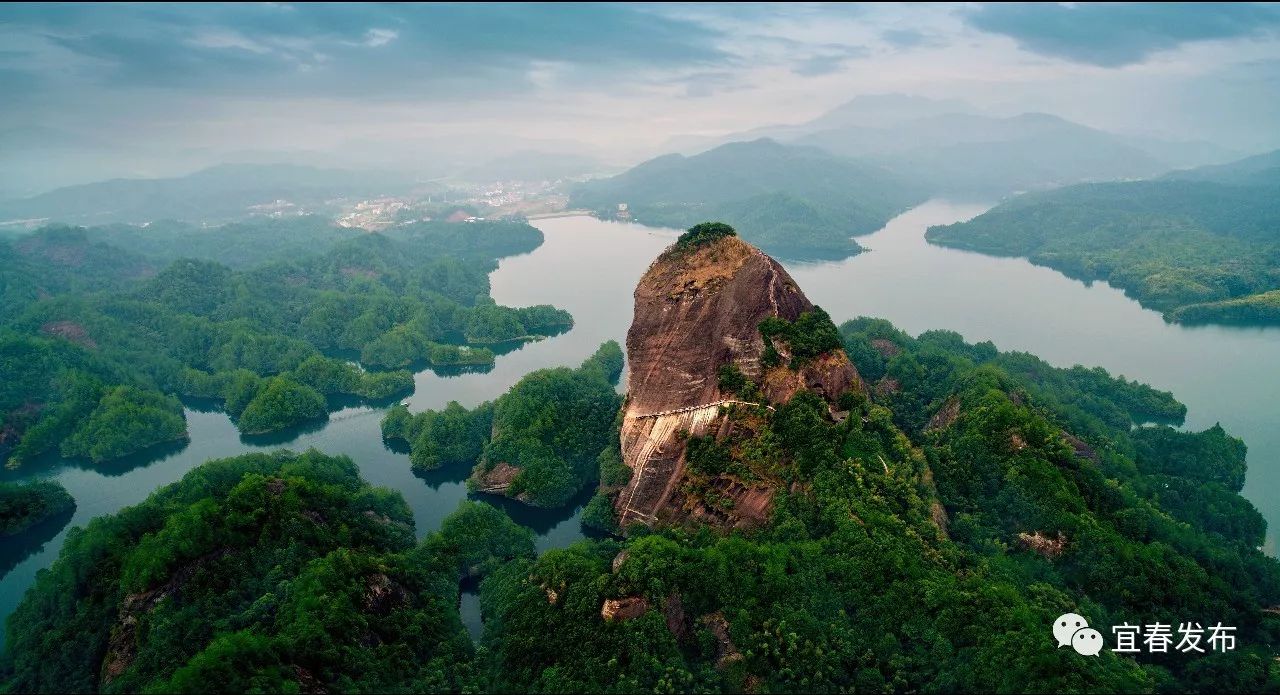 铜鼓县是"全国百个红色旅游经典景区"和"江西省十大红色景点".