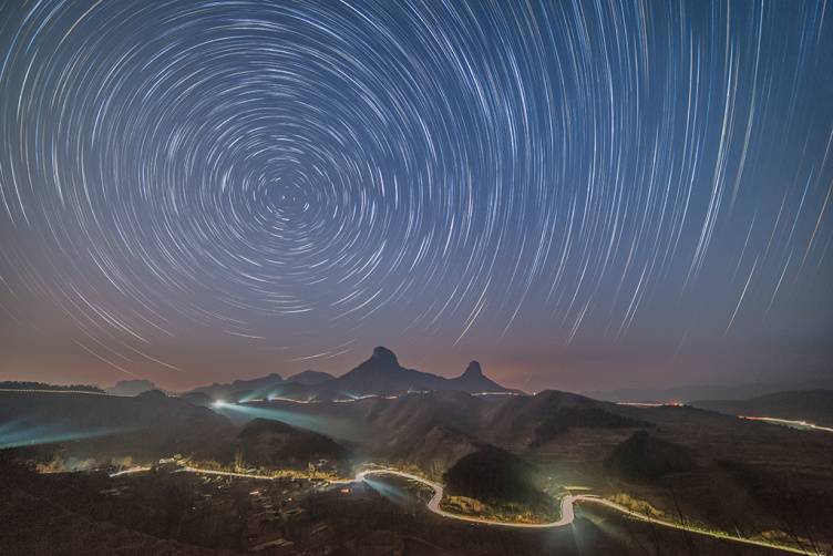 (青铜山车线银河(星夜武圣门(星夜武圣门(武圣门南)作者:夏芝雪