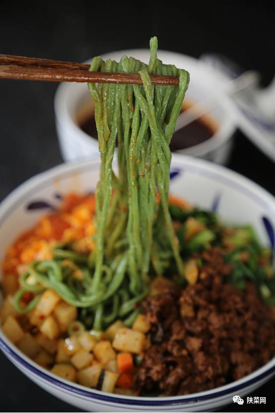 陕菜旺店 | 一碗千百年也吃不够的"野菜面":彭衙老味道"刺角面"