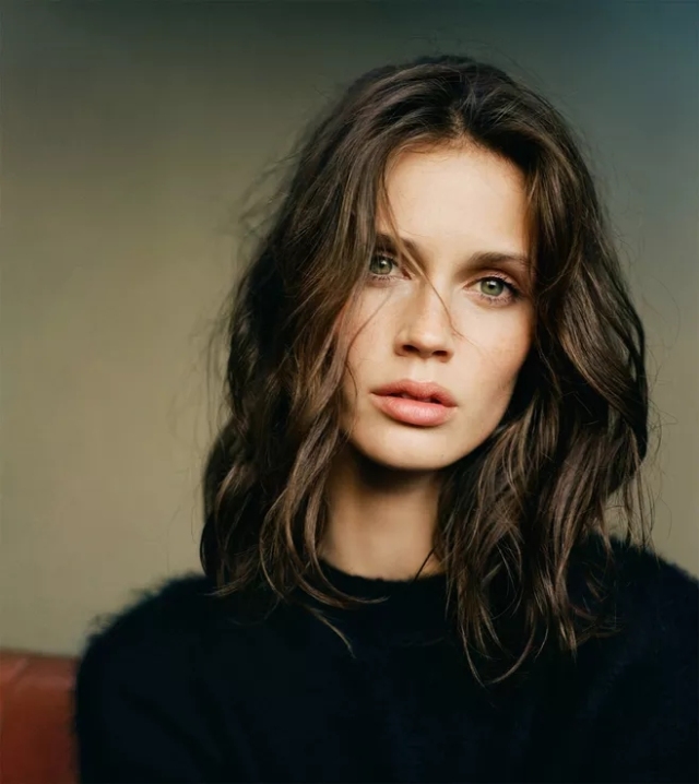 marine vacth(玛丽恩·瓦科特)法国新生代模特兼演员这位让人一见钟情