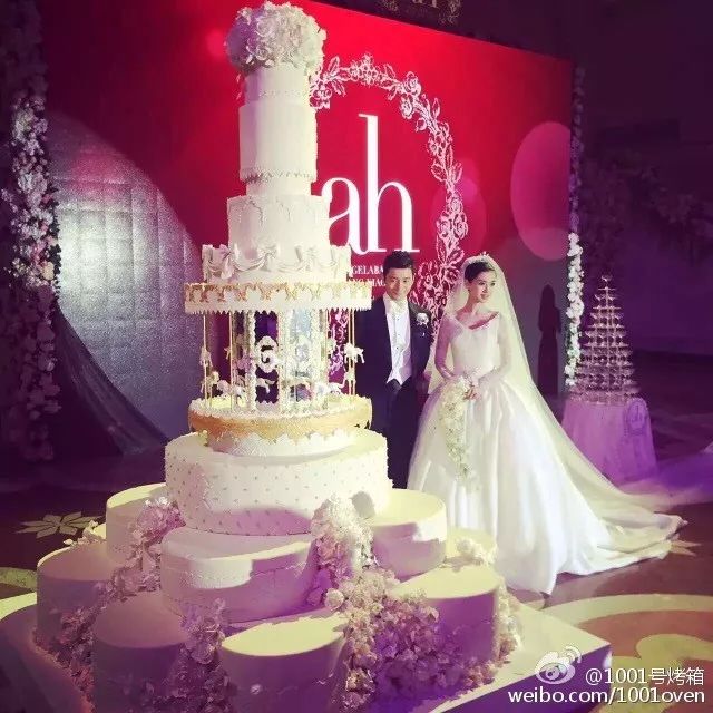 黄晓明与angelababy大婚时的2.5米超高梦幻蛋糕便是出品自1001烤箱