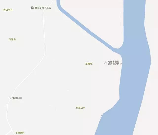 南充青山湖飞行营地位于我市顺庆区搬罾镇青山湖畔,美丽的嘉陵江边,几