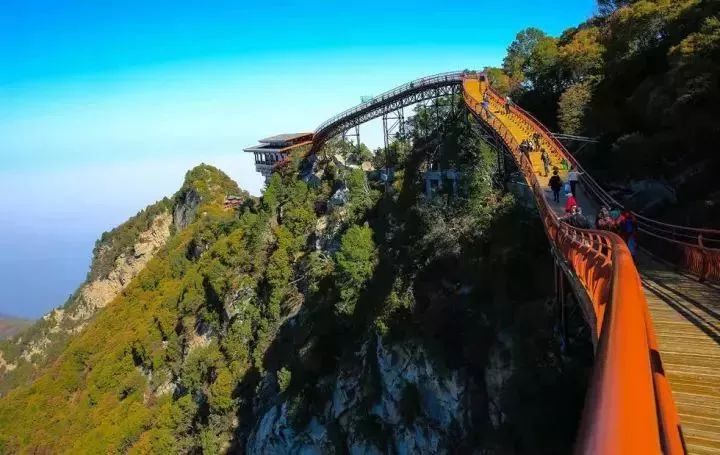 但低于华山,因名其少华山,又名小华山