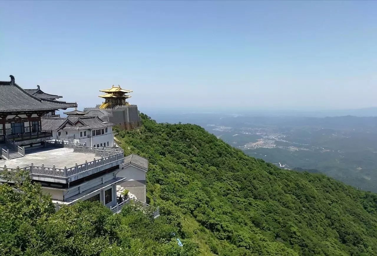 王军随州大洪山楚北天空第一峰