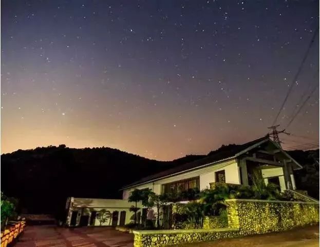 旅游 正文 酥醪村坐落在罗浮山群山深处, 远离凡尘,风景优美,民风淳朴